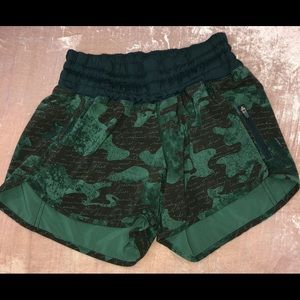 Lululemon Tracker Shorts size 4